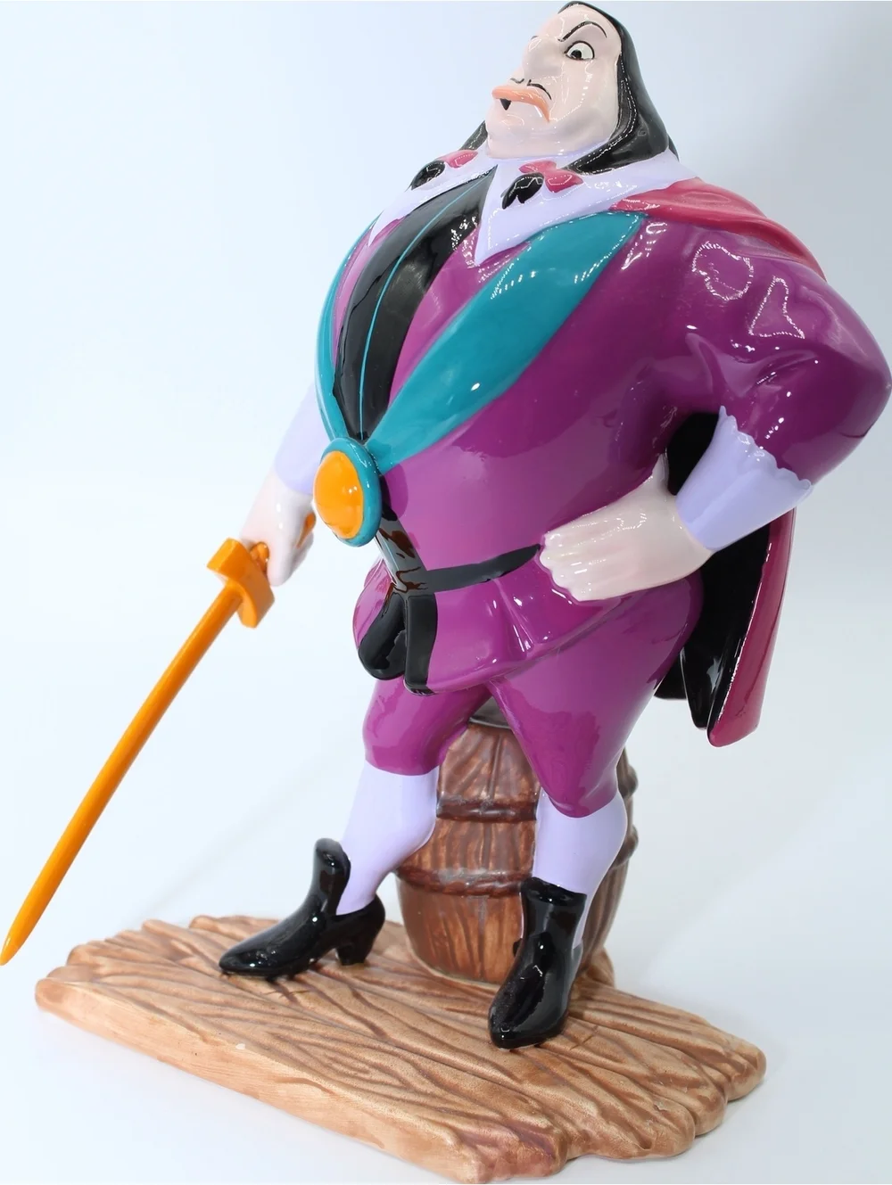 NWT VTG Disney Pocahontas Villain Governor John Ratcliffe Porcelain Figurine 8